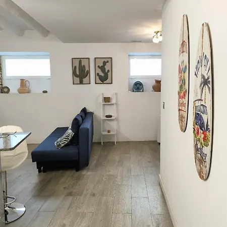 La Bodega De Reconquista Centro By Alogest *